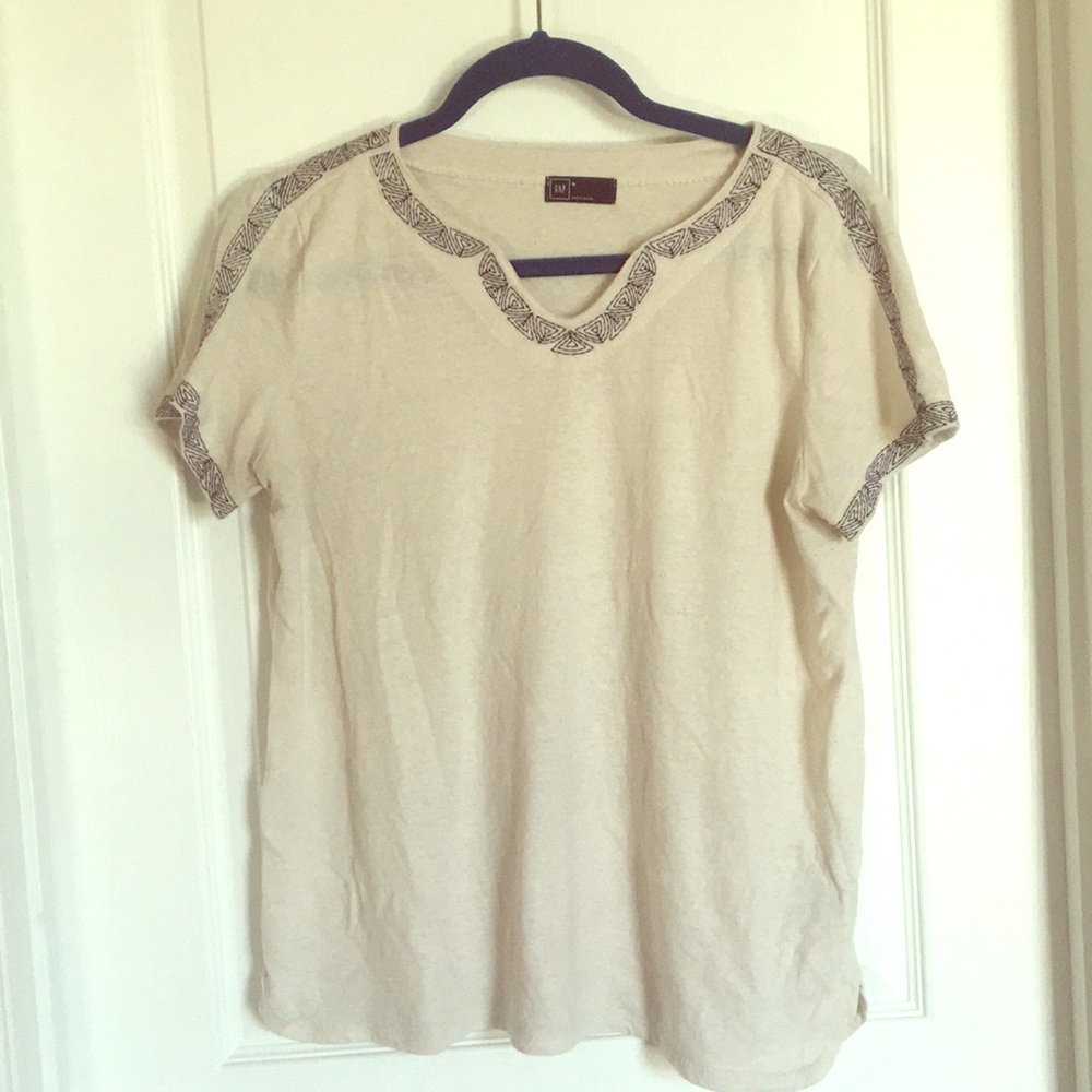 Gap T shirt